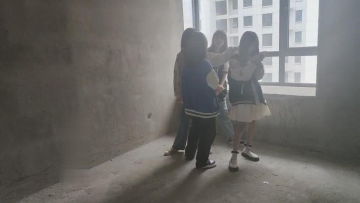 【最抗揍M】精彩！4素人小姐姐欺负狗 bf8556_HD绳艺资源