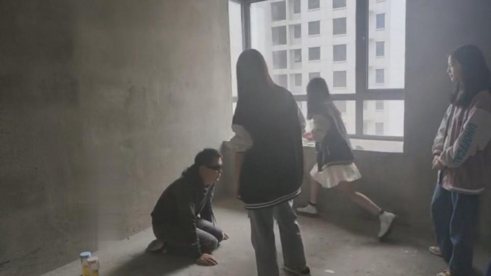 图片[3]_【最抗揍M】精彩！4素人小姐姐欺负狗 bf8556_HD绳艺资源