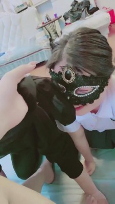 图片[2]_【薇薇】和一只小可爱一起舔脚【双视角版】 bf8632_HD绳艺资源