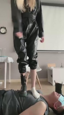 图片[5]_【训狗师音音】第一次现实的狗被欺负求饶 bf8456_HD绳艺资源