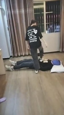 图片[8]_【德意男神】双素人女神提档/坐脸/耳光 bf8848_HD绳艺资源