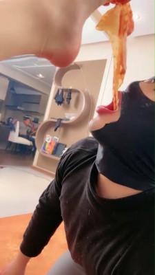 图片[9]_【鑫儿教头】脚耳光袜子喂食洗脚水憋气绝世贱狗 bf8845_HD绳艺资源