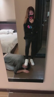 图片[3]_【昕昕】白靴/aj小白鞋/白棉袜/脚底踩喂食 bf8750_HD绳艺资源