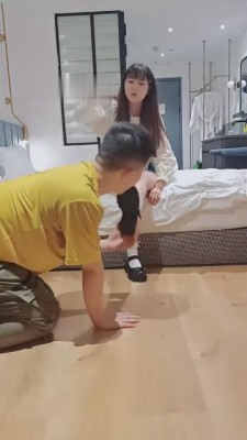 图片[3]_【重庆男神】小月首调-恋足/揪耳朵/踩踏专场【完整版】 bf8857_HD绳艺资源