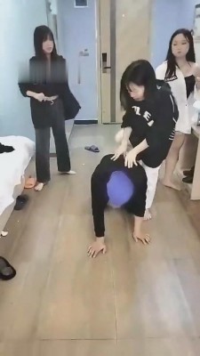 图片[7]_【德意志】高难度挑战美少女组合群殴男神 bf8536_HD绳艺资源