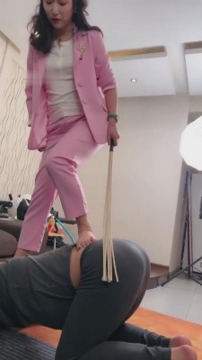 图片[3]_【鑫儿教头】复仇篇-骗前上司高跟踩虐踩头 bf8599_HD绳艺资源