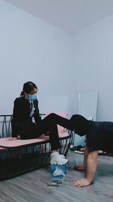 图片[2]_【晨沐】白领脏小白鞋踩踏喂食 bf8615_HD绳艺资源