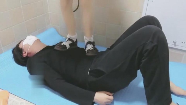 图片[6]_【柒蝶大人】狗狗惹主人不开心/暴揍狗狗踩踏舔脚/深喉 bf8589_HD绳艺资源