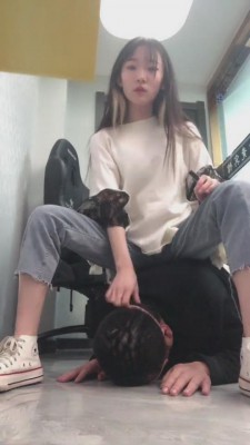 图片[4]_【开发素人】精神小妹文文深夜调贱畜 bf8596_HD绳艺资源