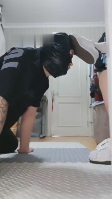 【肆琪】居家调狗-圣水/舔脚/耳光 bf90161_HD绳艺资源