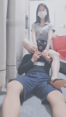 【灵竹】虐待体育狗-严厉温柔并存-舔鞋-腿绞 bf9007_HD绳艺资源