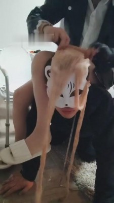 图片[10]_【乐爷】深夜楼道遛狗吃圣水丝袜 bf9001_HD绳艺资源