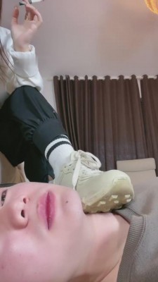 图片[2]_【风吟女神】强迫吃烟灰/舔超脏鞋底 bf8666_HD绳艺资源