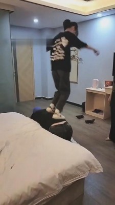 图片[3]_【德意男神】双素人全程高难度挑战虐狗 bf8872_HD绳艺资源