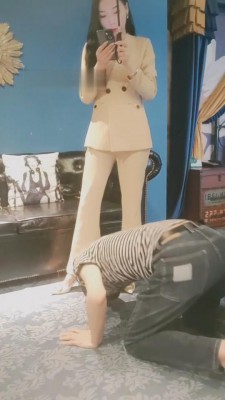 【冷心】坐脸/舔裸足/训练/滴蜡 bf8781_HD绳艺资源