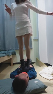 图片[2]_【江门雯雯绳艺导师陛下】五花大绑踩踏坐脸 bf8519_HD绳艺资源