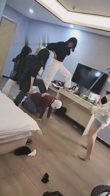 图片[7]_【德意志】4素人小姐姐群殴专场-踢裆口水高难度挑战调 bf8529_HD绳艺资源