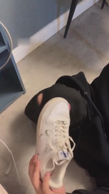 图片[3]_【黛黛s】闻脚/闻鞋/舔鞋底 bf8517_HD绳艺资源