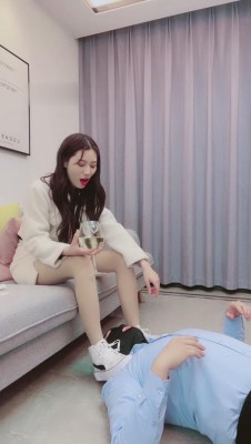 图片[7]_【七月大人】小白鞋肉丝羞辱脚奴/喝圣水 bf10068_HD绳艺资源