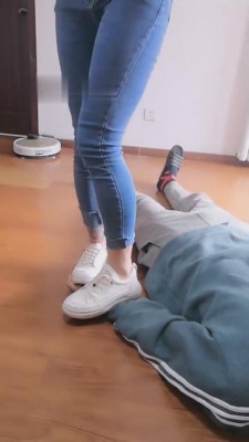 图片[4]_【蕾拉S】又酸又臭的白袜子全身踩踏 bf8445_HD绳艺资源