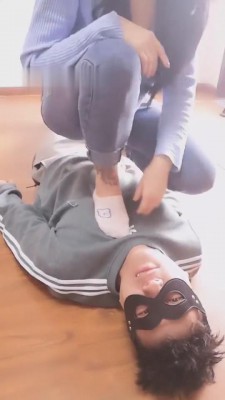 图片[9]_【蕾拉S】又酸又臭的白袜子全身踩踏 bf8445_HD绳艺资源