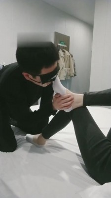 【晨希】原味船袜裸足踩脸 bf5769_HD绳艺资源