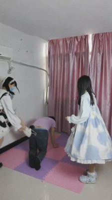 图片[4]_【最抗揍M】两洛丽塔S暴揍狗 bf8824_HD绳艺资源