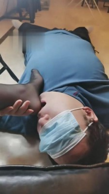 图片[2]_【双子姬】舔了一小时还意犹未尽黑丝与狗 bf4566_HD绳艺资源