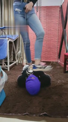 图片[3]_【高难度挑战美学】aj踩踏-脚耳光-鞋深喉窒息-踢踹-钻胯 bf4567_HD绳艺资源