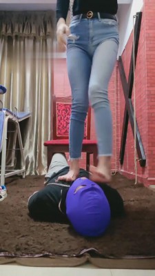 图片[10]_【高难度挑战美学】aj踩踏-脚耳光-鞋深喉窒息-踢踹-钻胯 bf4567_HD绳艺资源