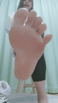 图片[3]_【妮蔻】第一视角-帆布鞋白袜裸足羞辱 bf4641_HD绳艺资源