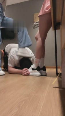 【新人韵姬】首次尝试被舔脚【下】 bf4612_HD绳艺资源