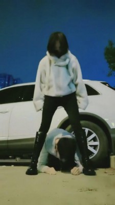 【小拽主人】公园骑马-舔靴底-吃白袜 bf4609_HD绳艺资源