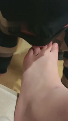 图片[6]_【悦主大人】臭小白鞋当氧气面罩 bf4711_HD绳艺资源