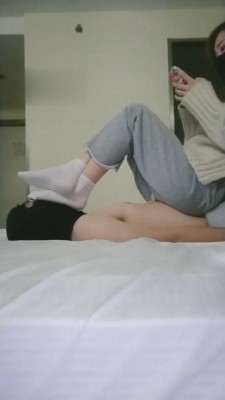 【晨希】坐垫狗奴踩踩狗脸【续集】 bf4690_HD绳艺资源