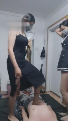 【君威】双主踩踏恋足-轮流圣水滴蜡 bf4688_HD绳艺资源