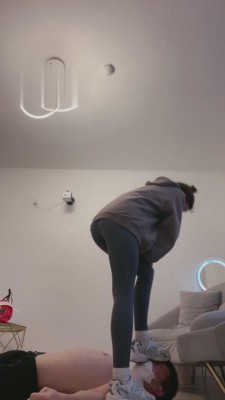 图片[3]_【00后我叫欣桐】运动鞋+白棉袜羞辱 bf4698_HD绳艺资源