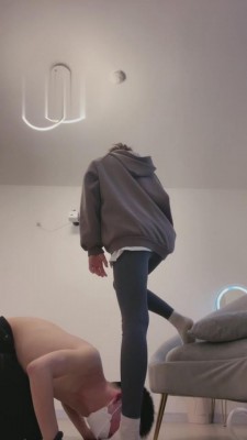 图片[7]_【00后我叫欣桐】运动鞋+白棉袜羞辱 bf4698_HD绳艺资源