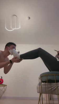 图片[8]_【00后我叫欣桐】运动鞋+白棉袜羞辱 bf4698_HD绳艺资源