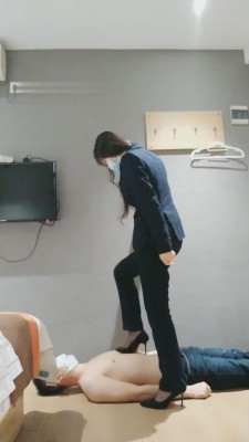 【御严】白领职业装高跟全体重踩踏 bf4753_HD绳艺资源