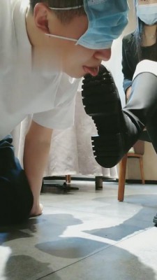 图片[5]_【御严】鞋底喂食羞辱-舔丝足-磕头【上】 bf4766_HD绳艺资源