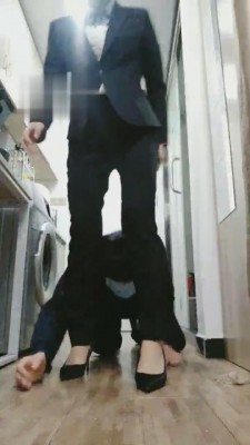 图片[4]_【御严】原味丝足碾压脚底狗 bf4918_HD绳艺资源