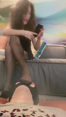 图片[3]_【歌迪丝】臭黑丝脚把狗熏晕 bf4920_HD绳艺资源