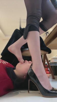 图片[9]_【阿月】超近距离-母狗舔闻迷恋黑丝脚 bf4975_HD绳艺资源