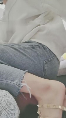 【小拽主人】发现表弟偷闻我的鞋子 bf4949_HD绳艺资源