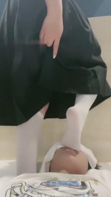 【高难度挑战美学】脏白袜强迫狗舔/插嘴【完整版】 bf5704_HD绳艺资源