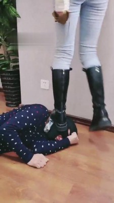 【宝儿】双S暴打暴踹M-圣水场 bf5666_HD绳艺资源