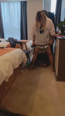 图片[4]_【黑兔sama】情侣主-网袜诱惑羞辱绿帽脚下奴【双视角修复版】 bf5376_HD绳艺资源