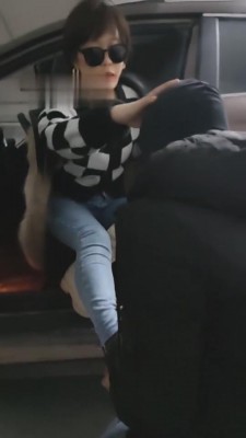 图片[2]_【语晴】停车场公开处决恋足狗 bf5652_HD绳艺资源