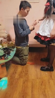 【开发素人】暗访女仆店2-耳光/训练/踩踏/踢裆/钻胯 bf5647_HD绳艺资源